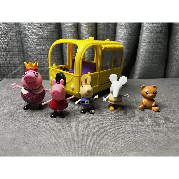 Peppa Pig Yellow Minivan Mini Camper Van Bus Jazwares Figures Lot - Picture 1 of 13